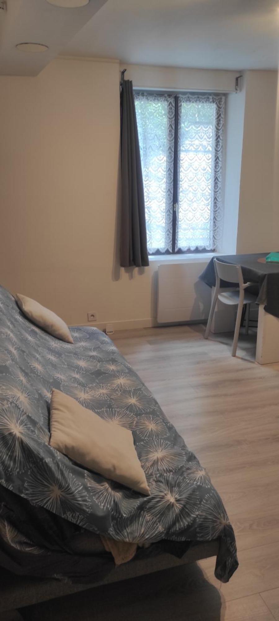 Superbe Appartement En Plein Centre Ville Viarmes Extérieur photo